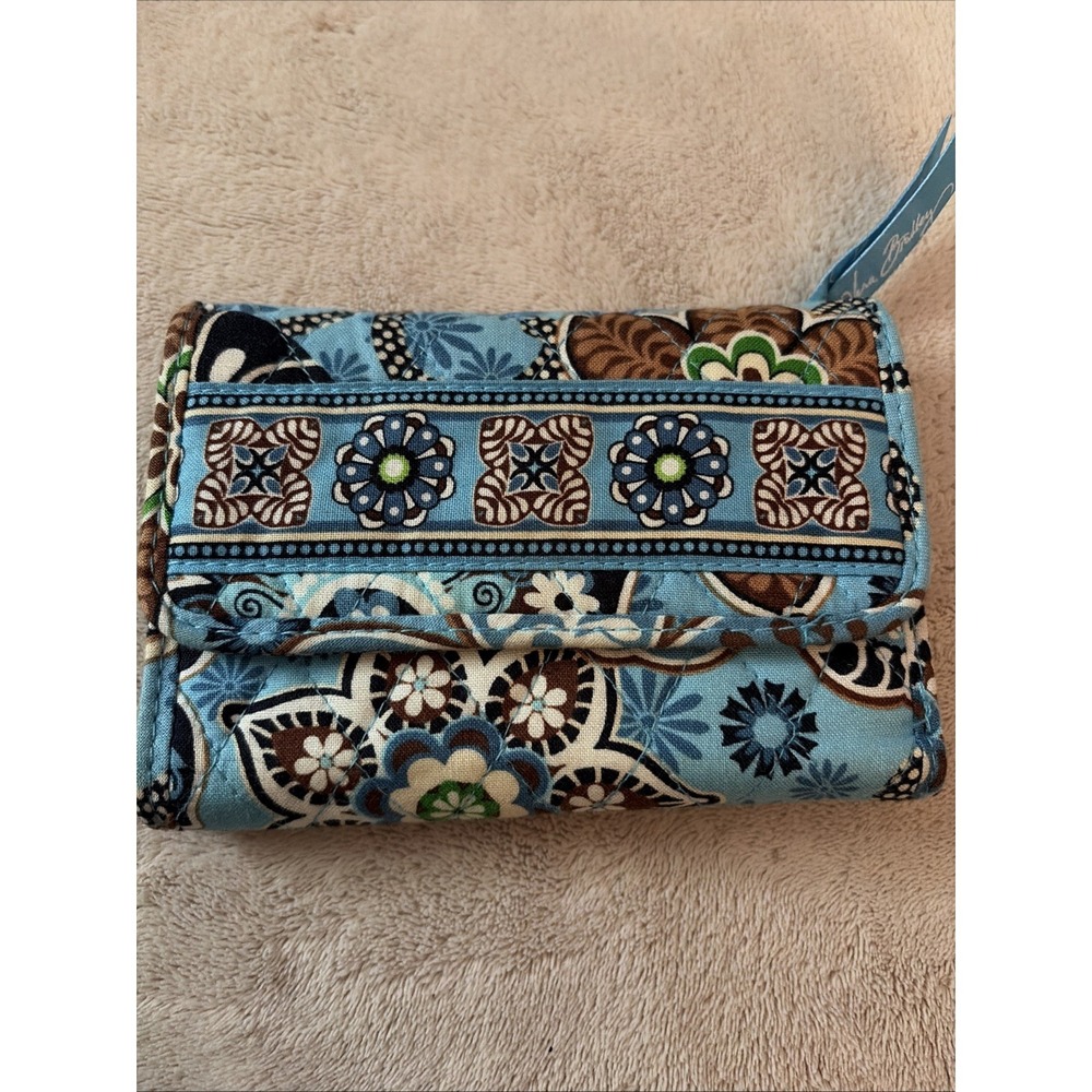 Vera Bradley Bali Blue Wallet Quilted Billfold  Tri-Fold  5.5"x4"